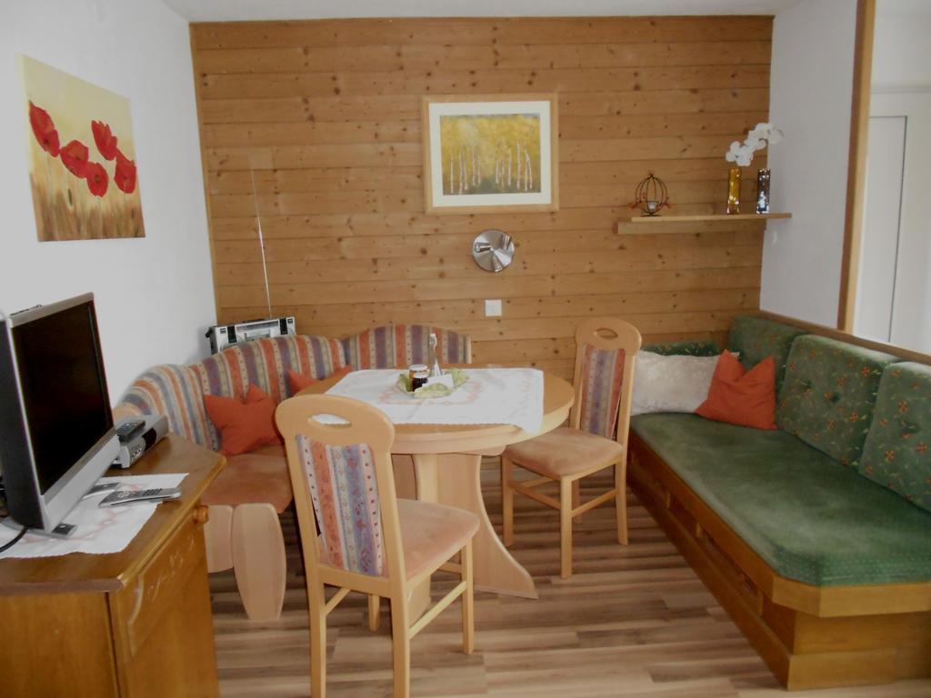 プルツHaus Lutzアパートメント 部屋 写真